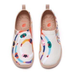 Womens Size 5 NWT UIN Slip On Shoes Canvas Comfortable Loafers Love Circle